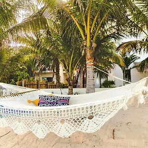 La Puerta Azul Beachfront - Adults Only Holbox